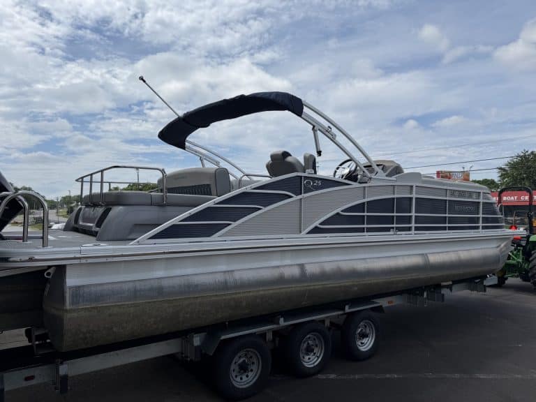Bennington 25QSB pontoon boat at Hall's Sport Center.