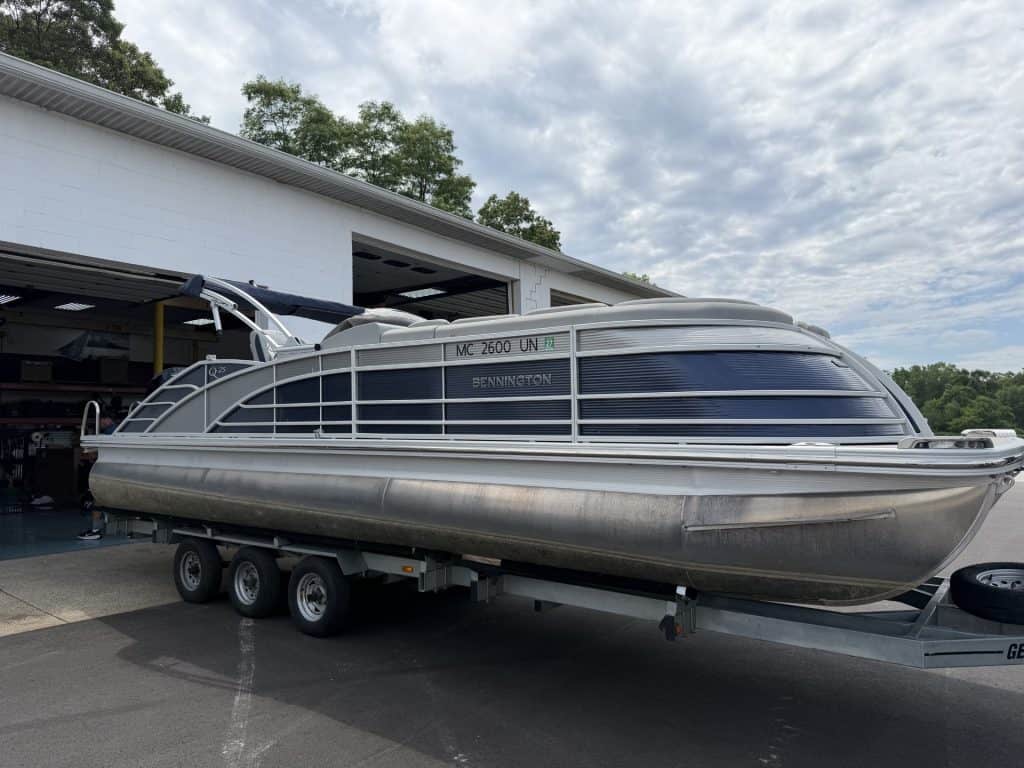 Bennington 25QSB pontoon boat at Hall's Sport Center.