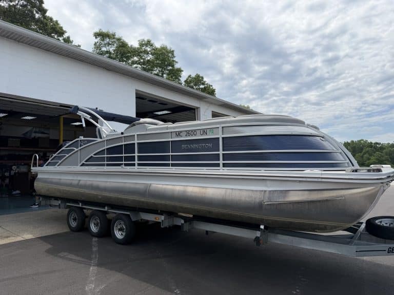 Bennington 25QSB pontoon boat at Hall's Sport Center.