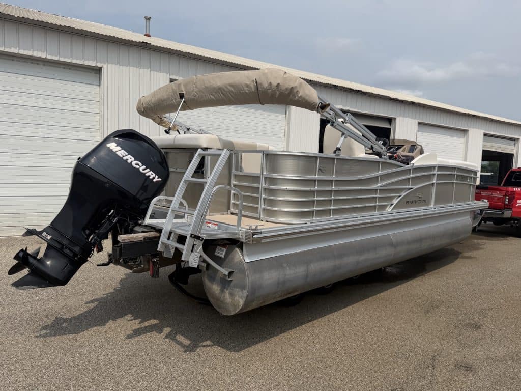 Bennington 2275 RL pontoon boat with Mercury outboard motor.