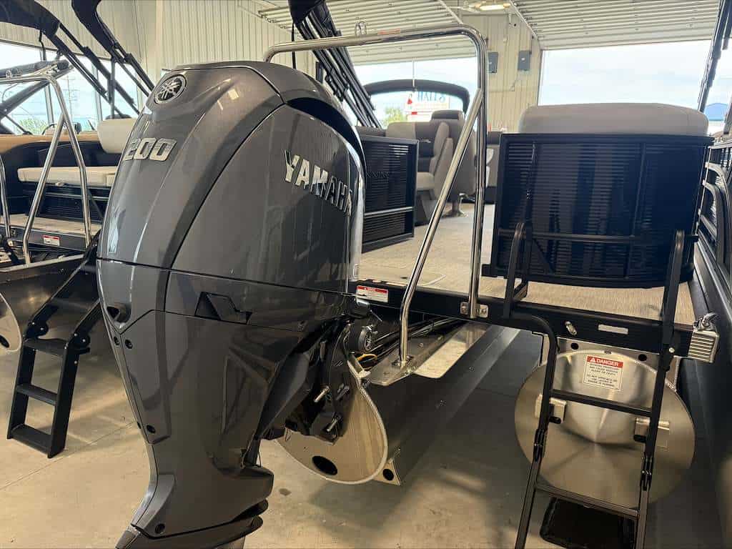 Bennington 22 S1SR pontoon boat with Yamaha engine at Hall's Sport Center.
