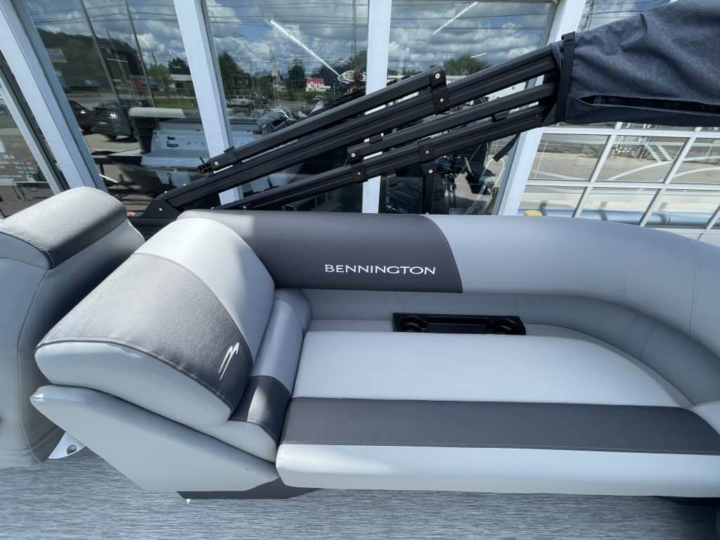Bennington 22S1 SSR pontoon boat at Hall's Sport Center.