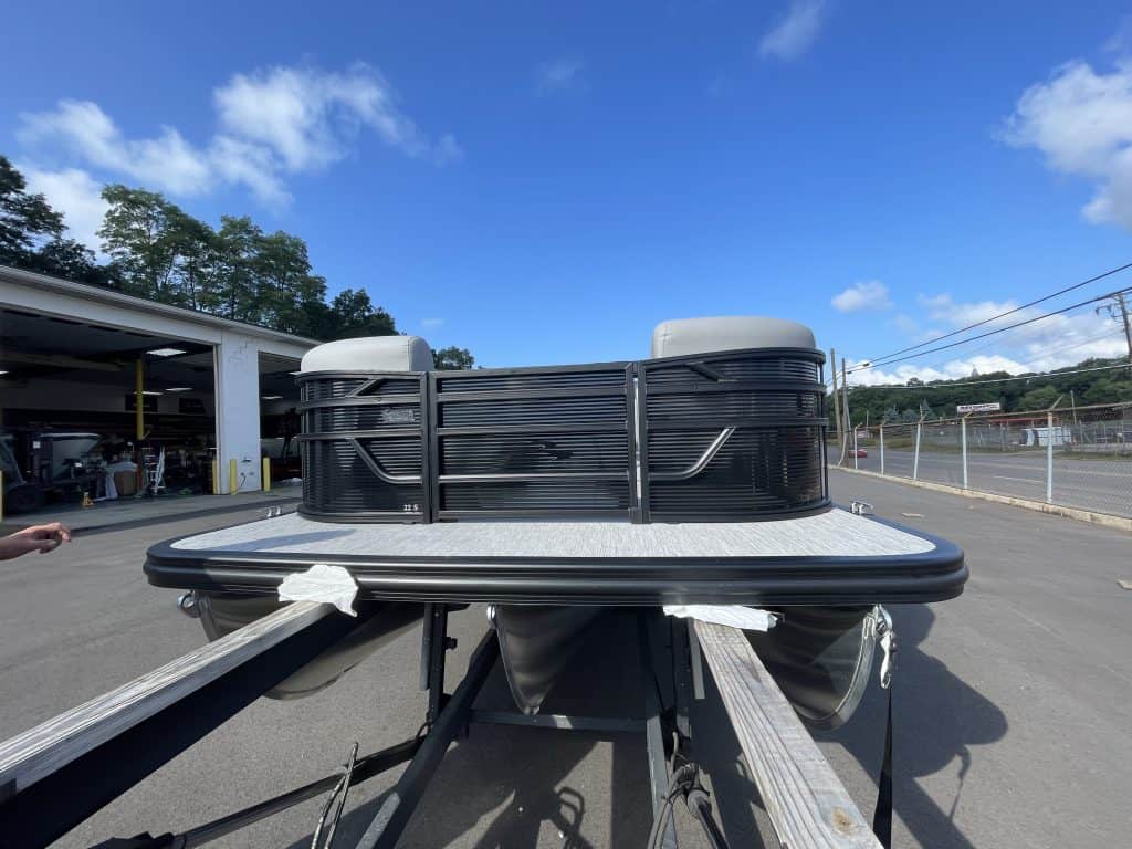 Bennington 22S1 SSR pontoon boat at Hall's Sport Center.