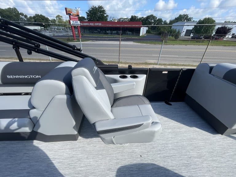 Bennington 22S1 SSR pontoon boat interior with seating and controls.