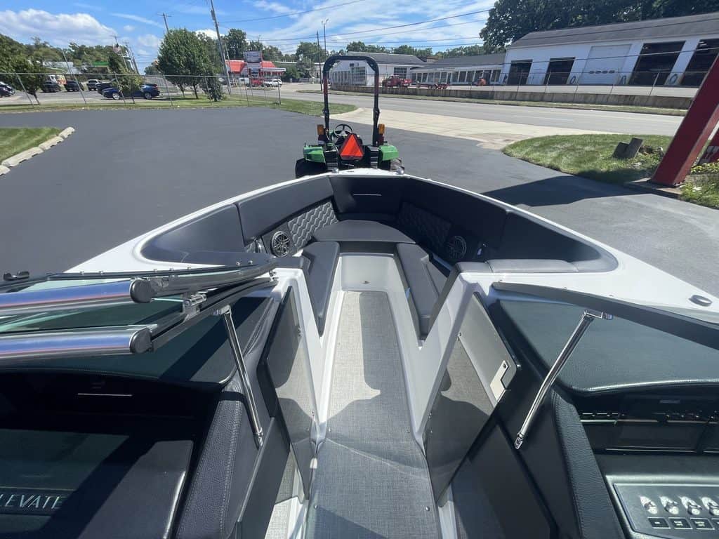 Close-up of the bow area of a 2022 Four Winns H4 boat at Hall's Sport Center.