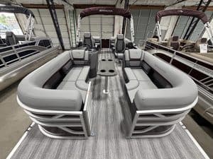 Bennington 22 SSR pontoon boat with seating for family and friends.