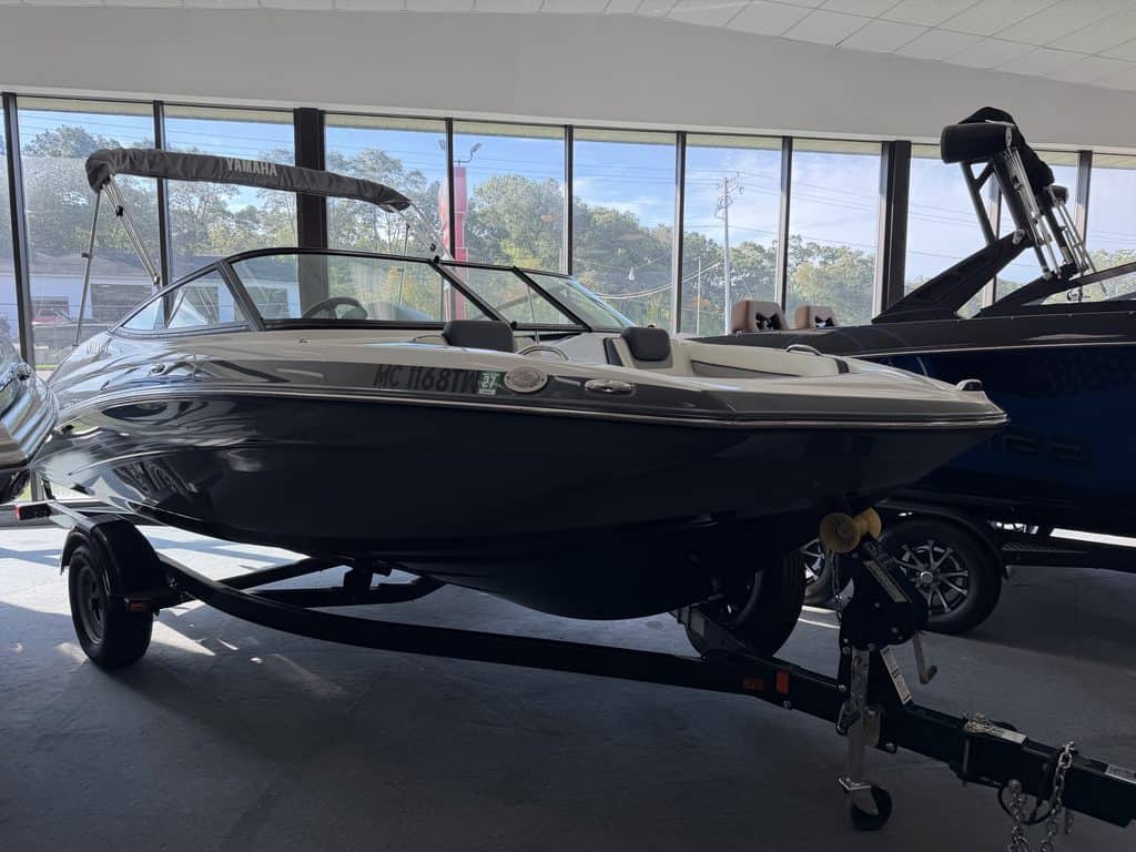 Yamaha Jet SX192 speedboat on display at Hall's Sport Center.