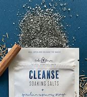 Healthy Roots Cleanse Soaking Salts in a white package with blue label.