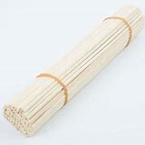 Set of 100 diffuser sticks for essential oil diffusers and aromatherapy.
