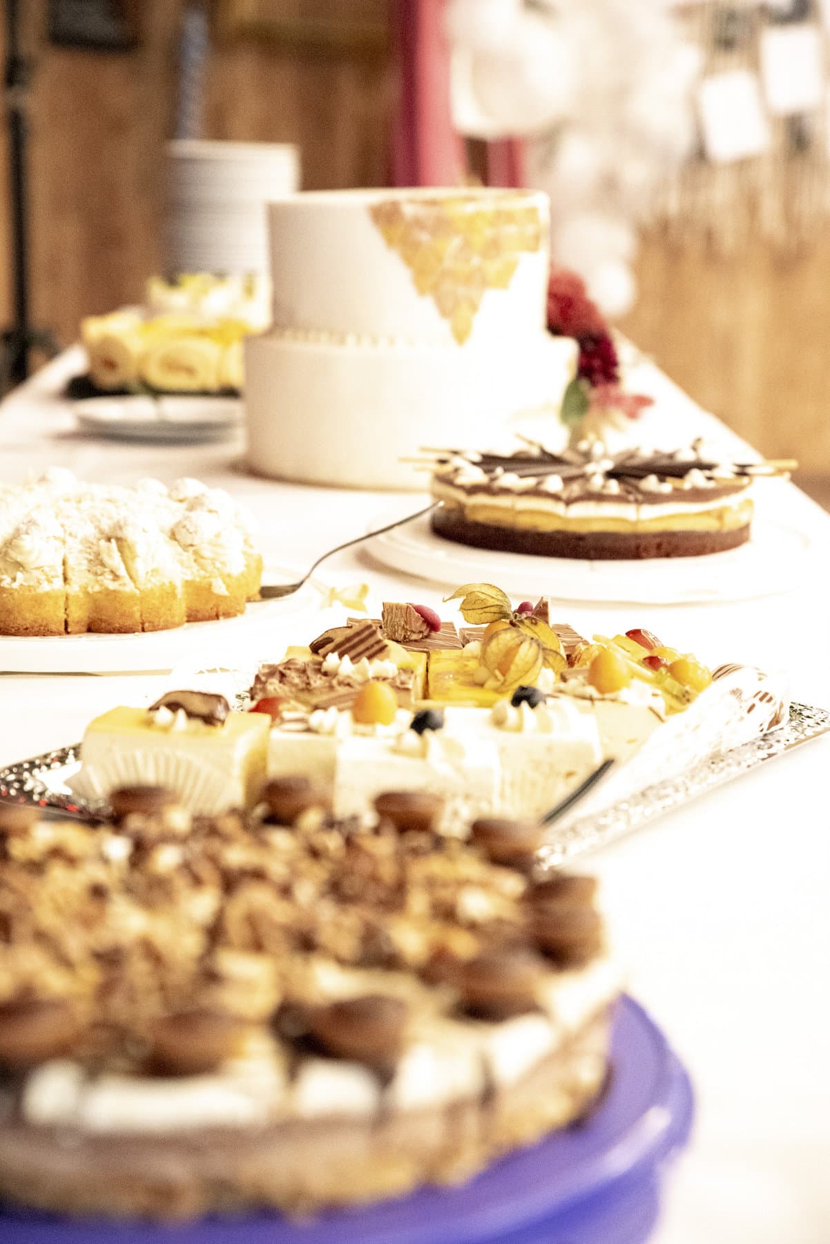 Tortenbuffet und Hochzeitstorte