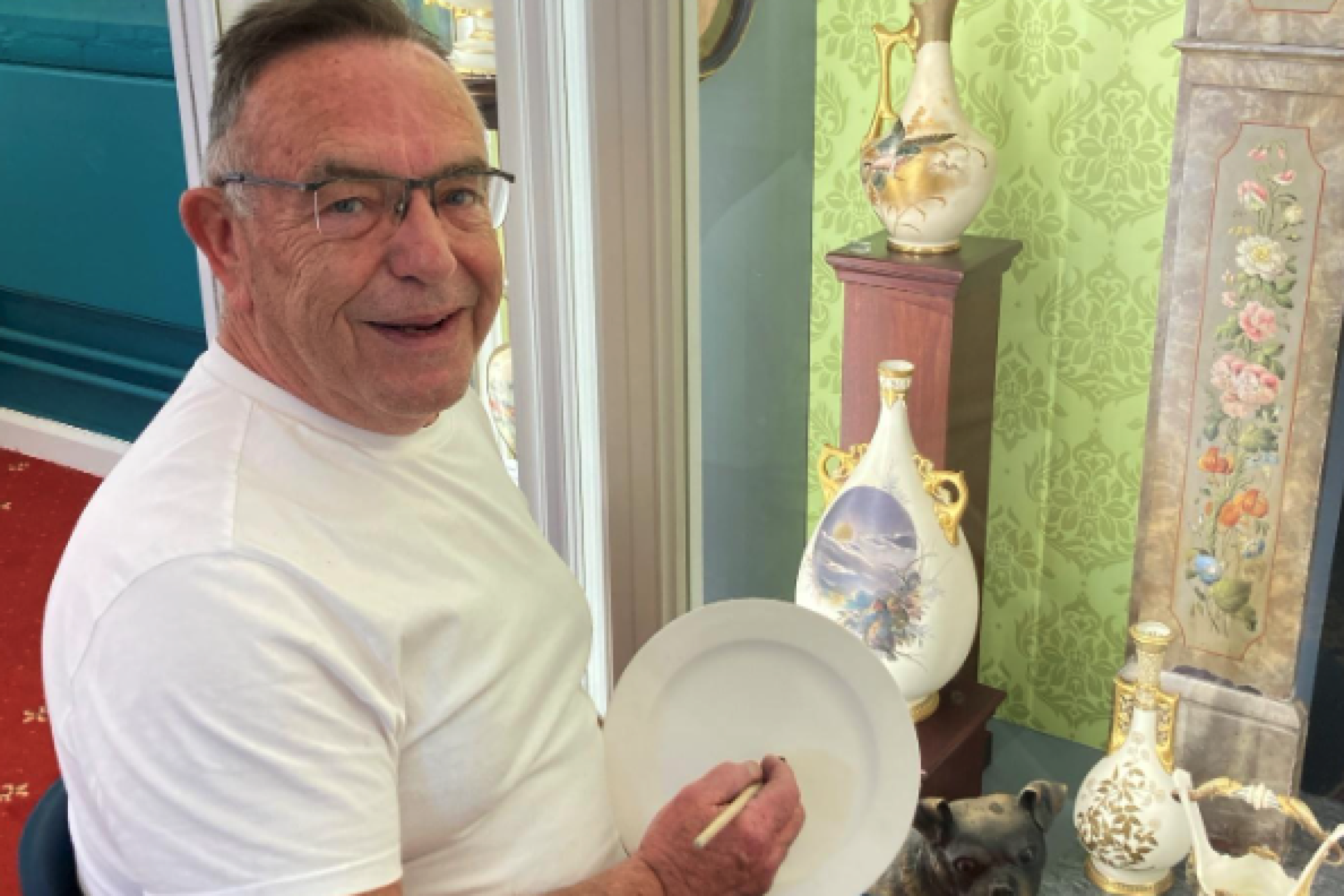 Ceramic Painting Workshops | Museum of Royal Worcester