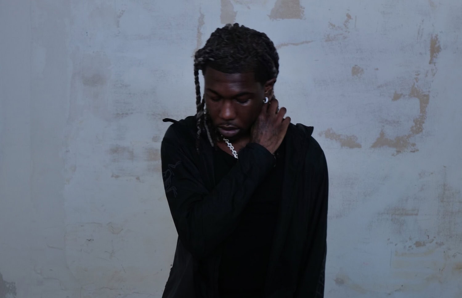 Destroy Lonely, Love Lasts Forever