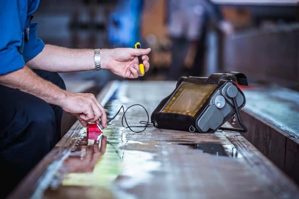 Ultrasonic testing device used for non-destructive evaluation of materials.