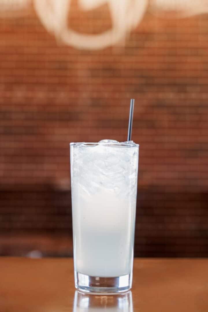 MI MOONSHINE-010