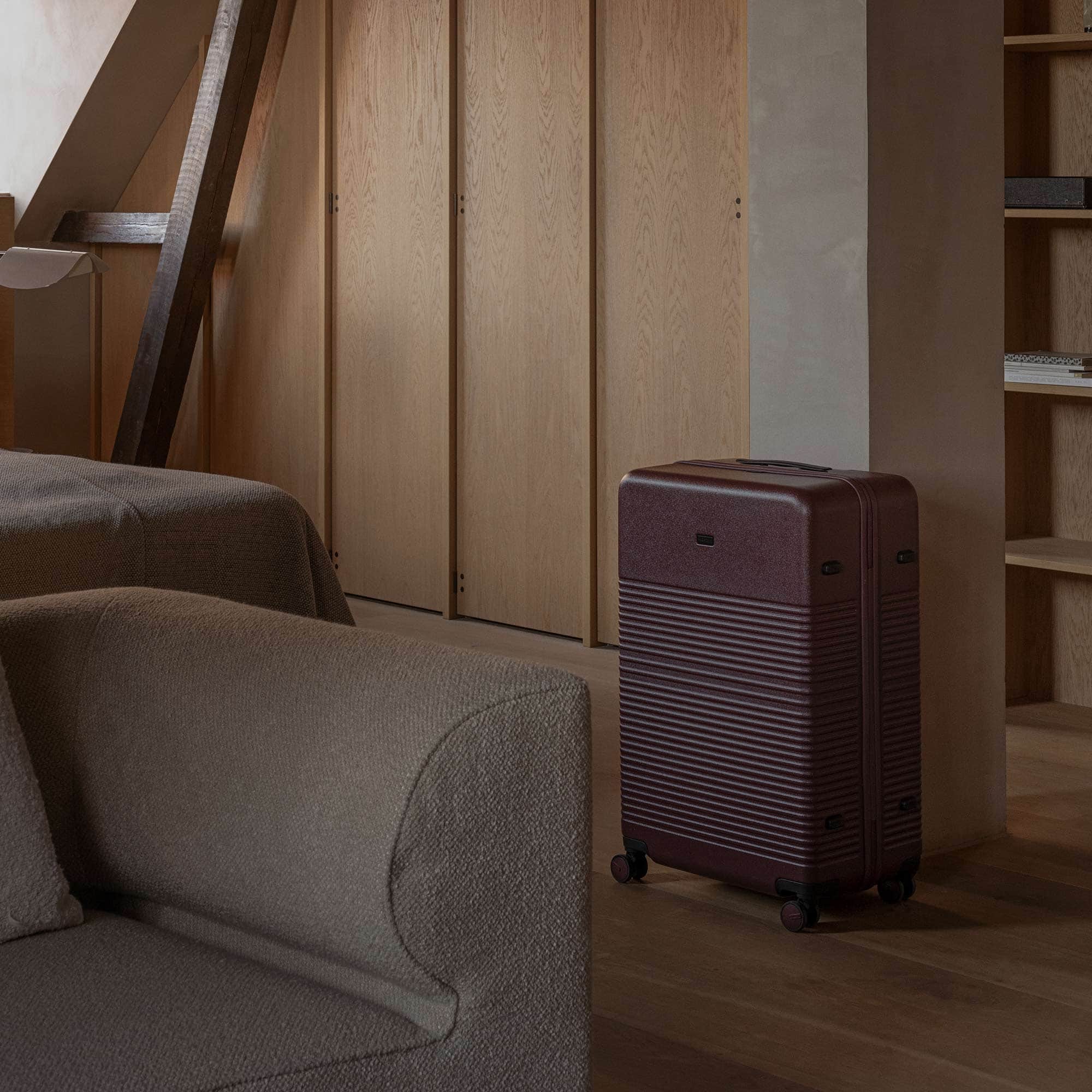 Large Check-In Burgundy