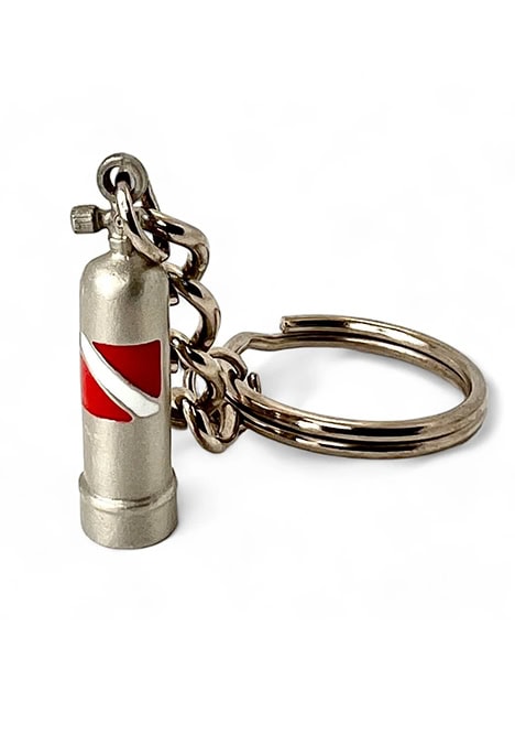 Porte-clés en forme de bouteille de plongée, parfait pour les passionnés de plongée sous-marine et les aventuriers océaniq...