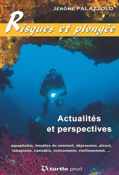 Un plongeur explore un récif vibrant, illustrant les défis de la plongée face à divers risques psychologiques et environne...