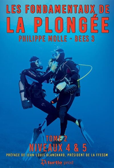 Deux plongeurs expérimentés s'entraînent sous l'eau, illustrant l'importance de la maîtrise technique en plongée. #Explora...