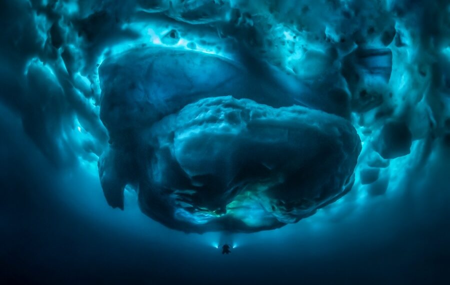 01 Below Surface Tobias Friedrich 20190325 53i7023 Bearbeitet 1 12 900x570