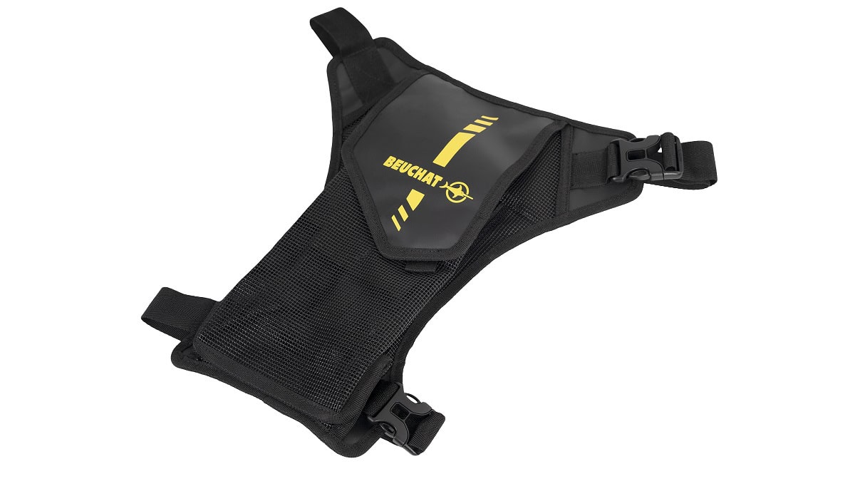 Accessoire de plongée Beuchat, idéal pour explorer le monde sous-marin en toute sécurité.