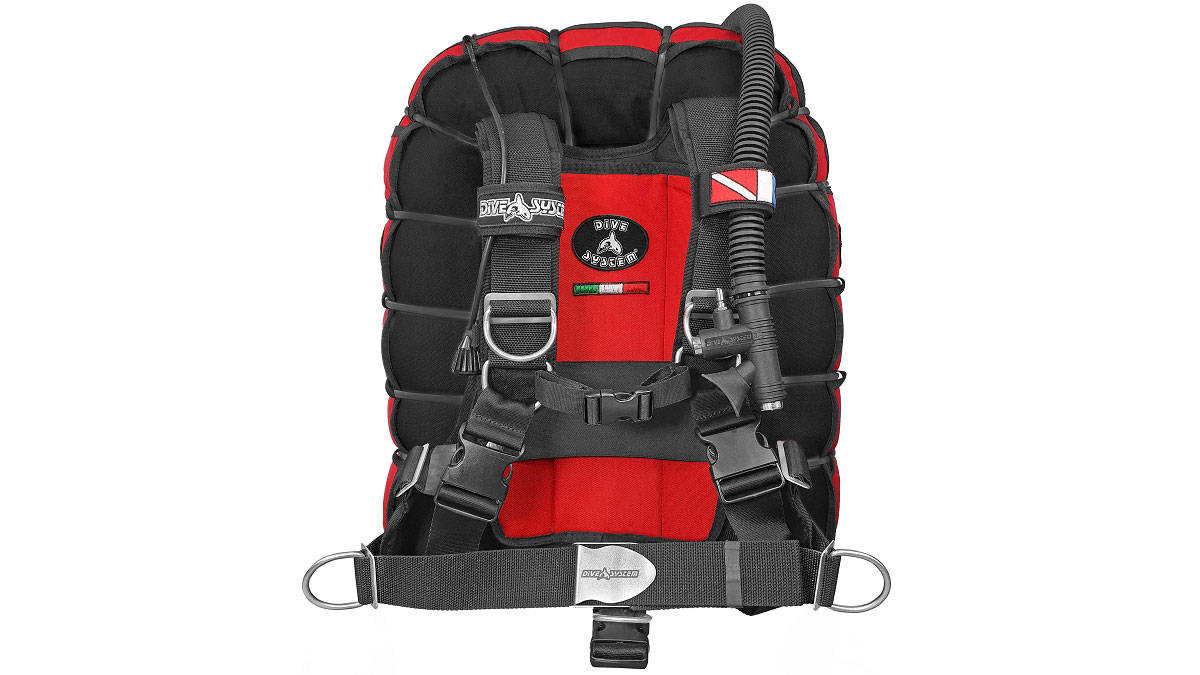 Gilet stabilisateur innovant pour plongée technique, alliant confort et sécurité pour explorer les profondeurs marines.