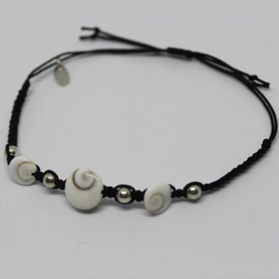 bracelet oeil sainte lucie Bracelet orné de coquillages "œil de Sainte-Lucie", symbole de protection maritime, idéal pour les passionnés de plongée.