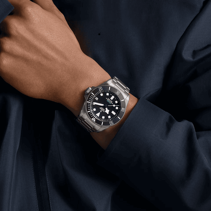 Screenshot 2025 05 02 at 09 01 17 tudor m2543c1a7nu 0001 (image avif 1920 × 1920 pixels)