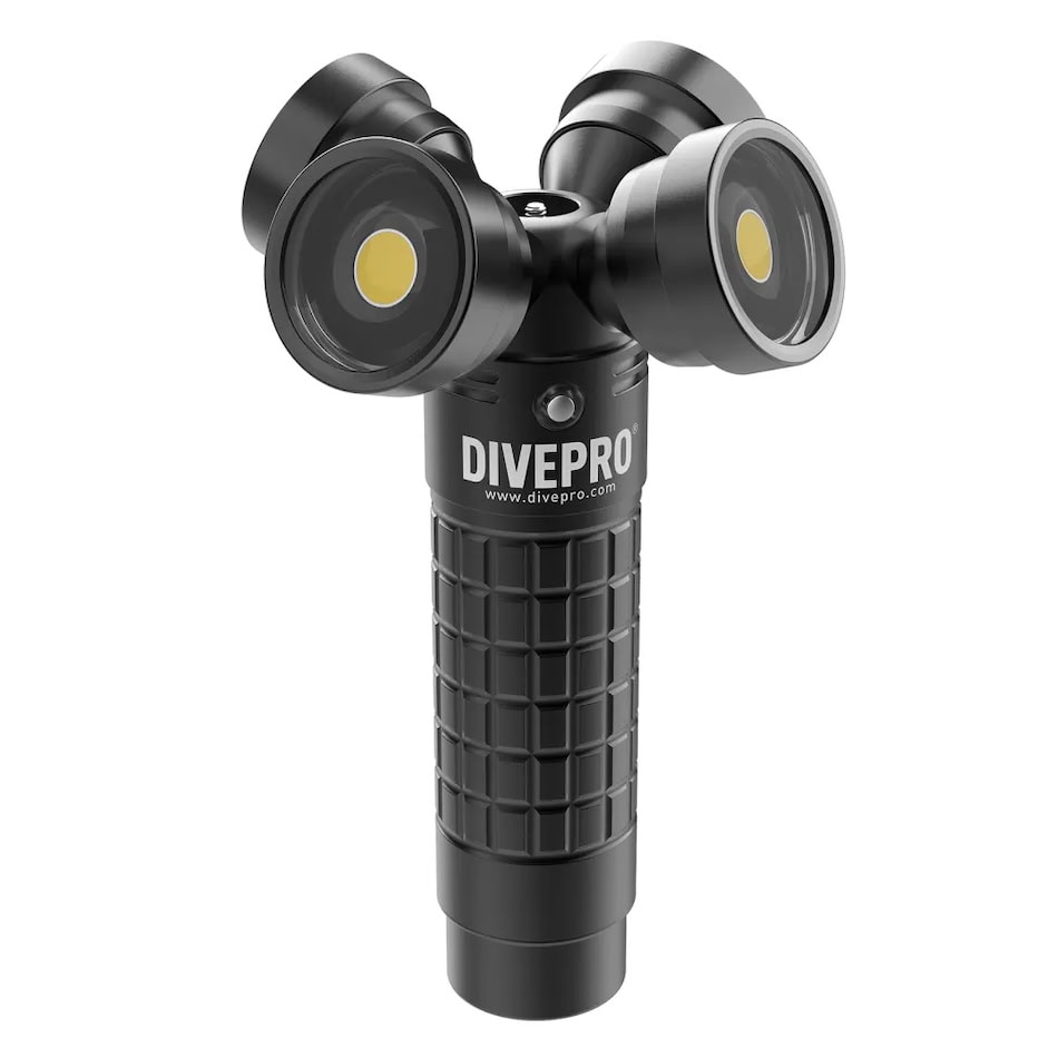 Lampe de plongée polyvalente et puissante, idéale pour explorer les fonds marins.
