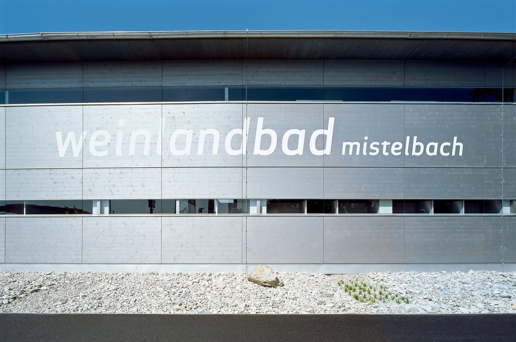 © RUNSER / PRANTL architekten, Weinlandbad, 2130 Mistelbach, Niederösterreich, Österreich, 2009, Freibad, Fotograf Rupert Steiner