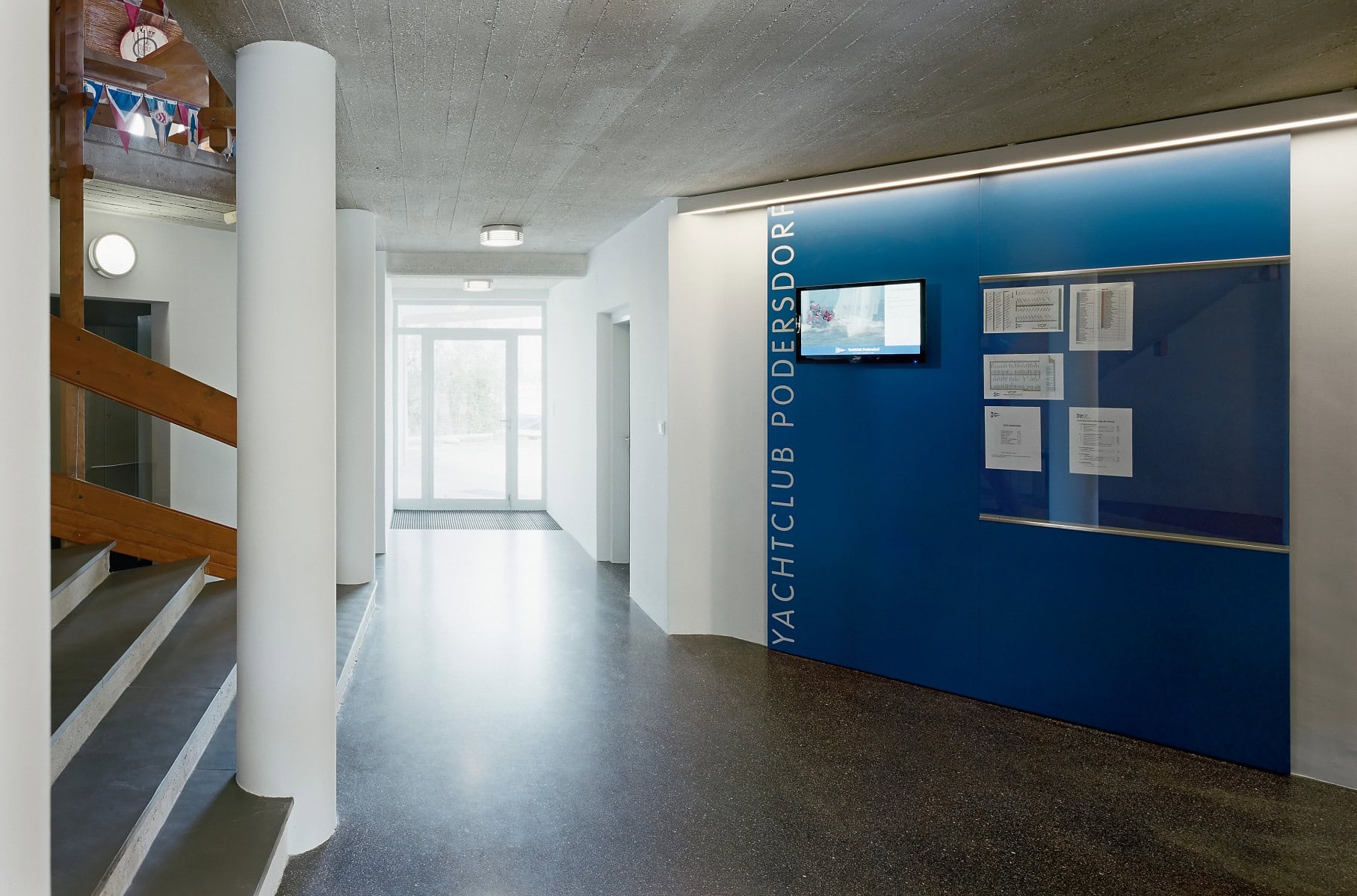 © RUNSER / PRANTL architekten, Yachtclub Podersdorf, 7141 Podersdorf, Burgenland, Österreich, 2009, Sport, Bad, Fotograf Rupert Steiner