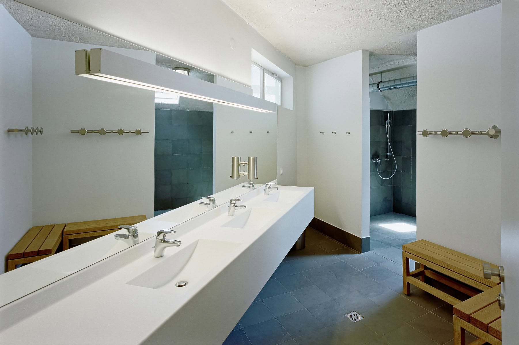 © RUNSER / PRANTL architekten, Yachtclub Podersdorf, 7141 Podersdorf, Burgenland, Österreich, 2009, Sport, Bad, Fotograf Rupert Steiner