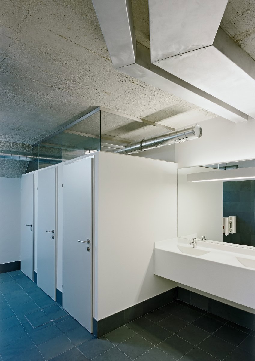 © RUNSER / PRANTL architekten, Yachtclub Podersdorf, 7141 Podersdorf, Burgenland, Österreich, 2009, Sport, Bad, Fotograf Rupert Steiner