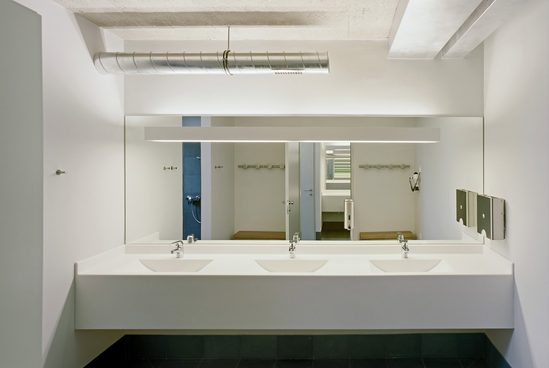 © RUNSER / PRANTL architekten, Yachtclub Podersdorf, 7141 Podersdorf, Burgenland, Österreich, 2009, Sport, Bad, Fotograf Rupert Steiner