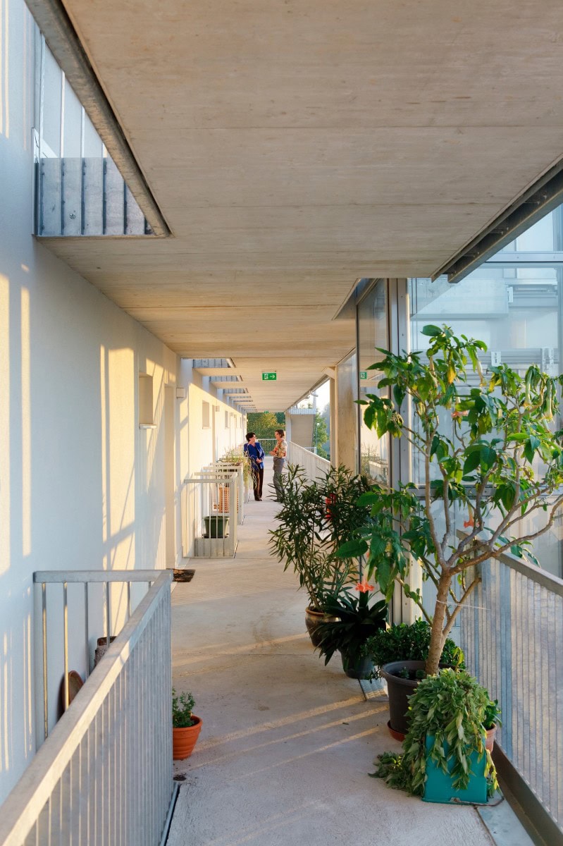 © RUNSER / PRANTL architekten, Niedrigstenergie Wohnhausanlage, 2700 Wiener Neustadt, Niederösterreich, Österreich, 2011, Niedrigstenergie Wohnhausanlage, Fotograf Rupert Steiner