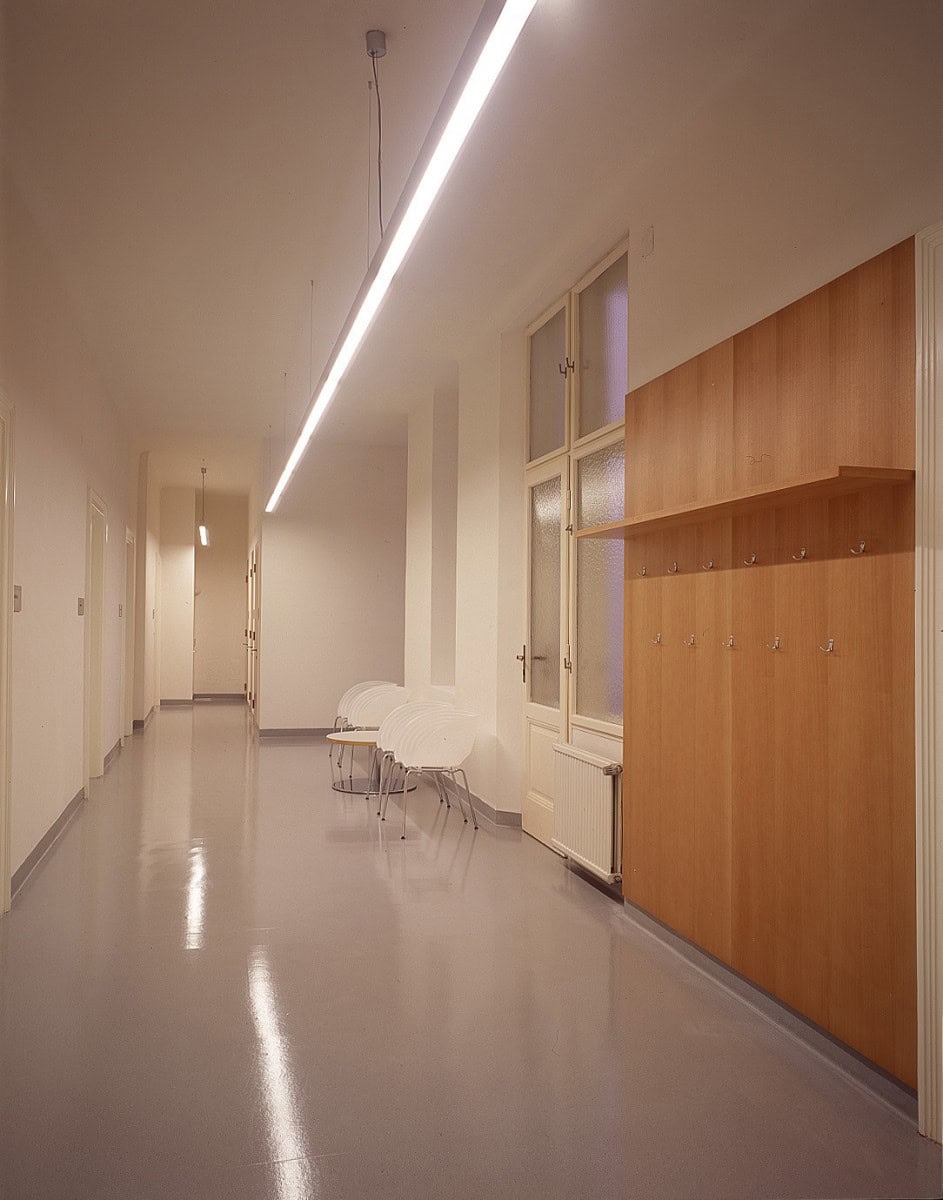 <p>© RUNSER / PRANTL architekten, Wellcon GmbH - Zentrum für Prävention und Arbeitsmedizin, 1030 Wien, Österreich, 2003, Ordination, Fotograf Margherita Spiluttini</p>