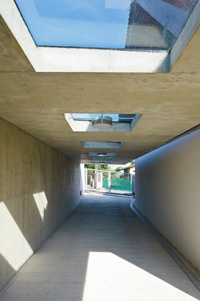 <p>© RUNSER / PRANTL architekten, Haus P., Autoabstellplatz und Terrasse, 3400 Klosterneuburg, Niederösterreich, Österreich, 2012, Wohnhaus, Fotograf Rupert Steiner</p>