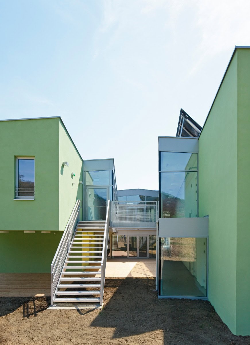 <p>© RUNSER / PRANTL architekten, Niedrigstenergie Wohnhaus für Menschen mit Behinderungen, 3204 Kirchberg/Pielach, Niederösterreich, Österreich, 2013, Wohnhaus, Betreutes Wohnen, Fotograf Rupert Steiner</p>