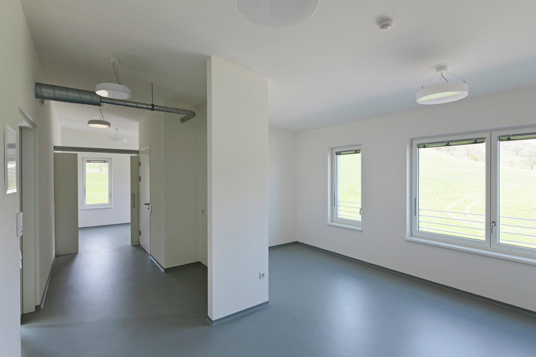 <p>© RUNSER / PRANTL architekten, Niedrigstenergie Wohnhaus für Menschen mit Behinderungen, 3204 Kirchberg/Pielach, Niederösterreich, Österreich, 2013, Wohnhaus, Betreutes Wohnen, Fotograf Rupert Steiner</p>