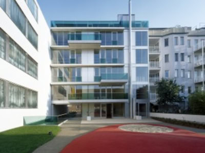 <p>© RUNSER / PRANTL architekten, SOS-Kinderdorf Wien Familienrathaus, 1210 Wien, Österreich, 2006, Kinderdorf, Betreutes Wohnen, Kinder, Psychiatrie, Fotograf Margherita Spiluttini</p>