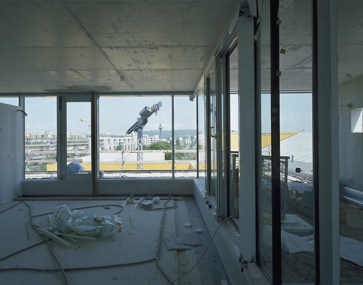 <p>© RUNSER / PRANTL architekten, SOS-Kinderdorf Wien Familienrathaus, 1210 Wien, Österreich, 2006, Kinderdorf, Betreutes Wohnen, Kinder, Psychiatrie, Fotograf Margherita Spiluttini</p>