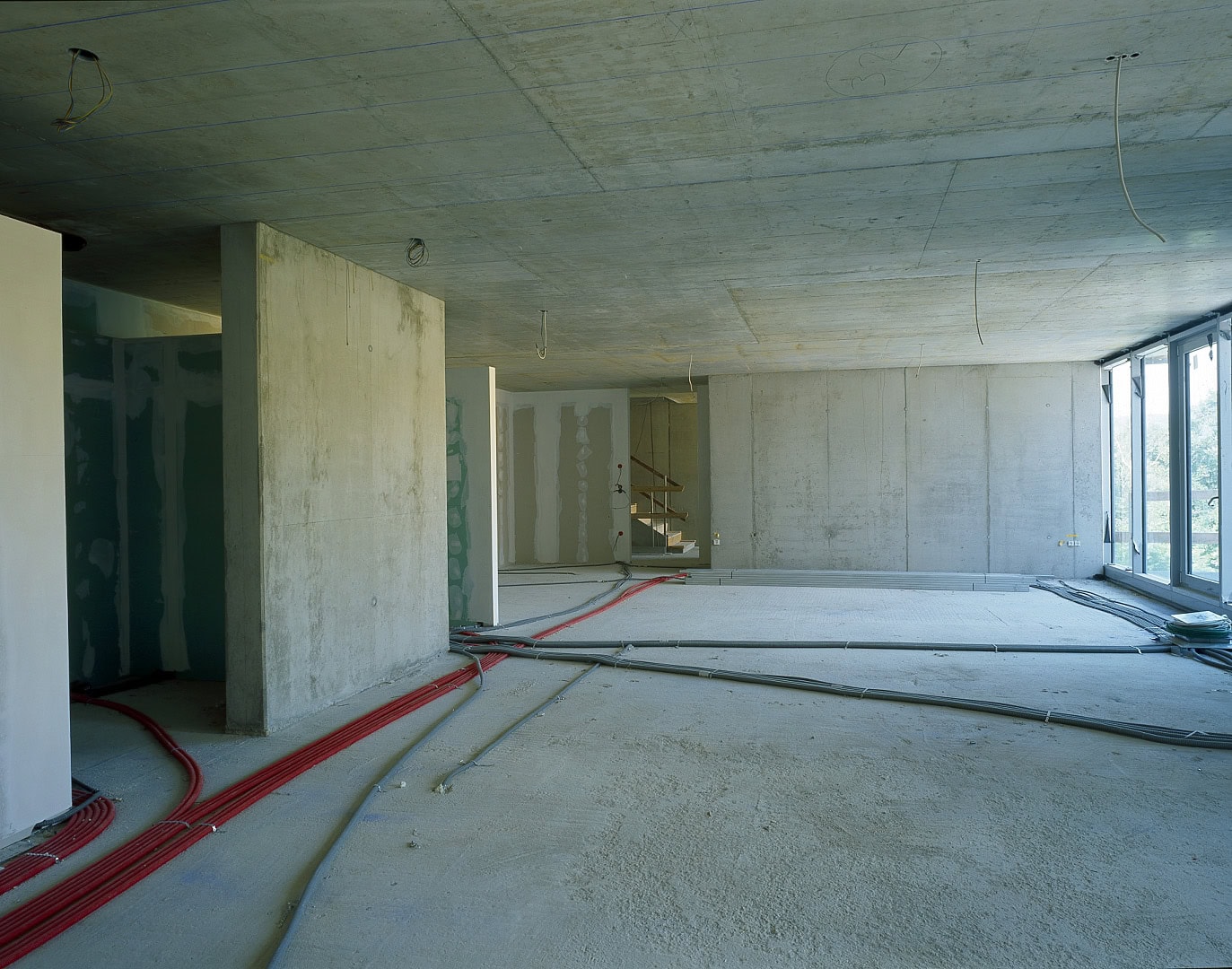 <p>© RUNSER / PRANTL architekten, SOS-Kinderdorf Wien Familienrathaus, 1210 Wien, Österreich, 2006, Kinderdorf, Betreutes Wohnen, Kinder, Psychiatrie, Fotograf Margherita Spiluttini</p>