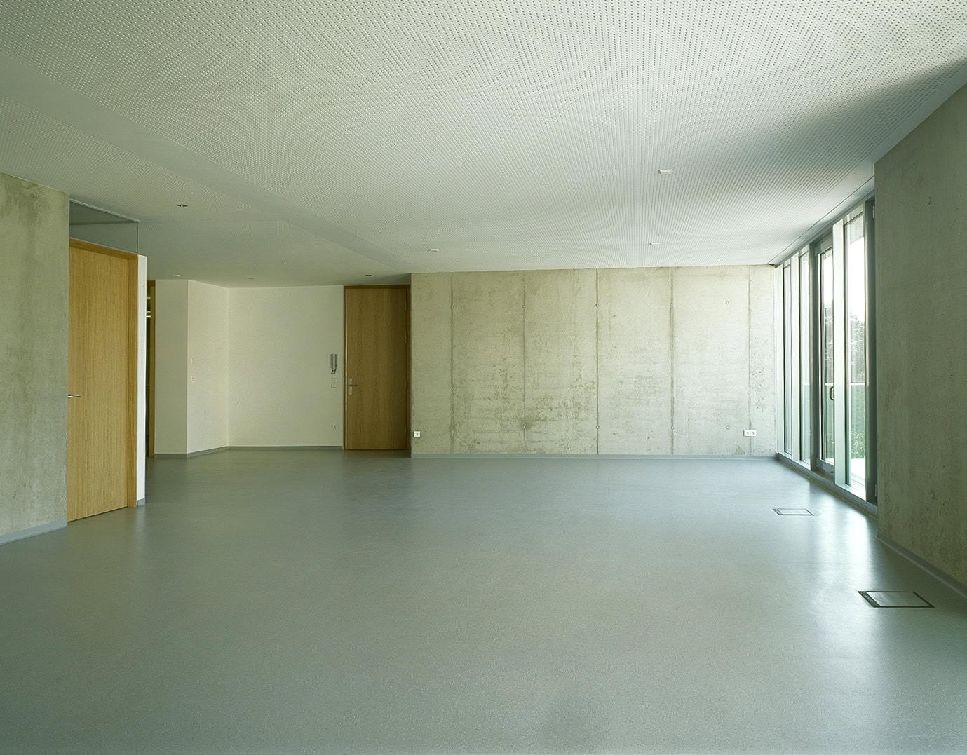 <p>© RUNSER / PRANTL architekten, SOS-Kinderdorf Wien Familienrathaus, 1210 Wien, Österreich, 2006, Kinderdorf, Betreutes Wohnen, Kinder, Psychiatrie, Fotograf Margherita Spiluttini</p>