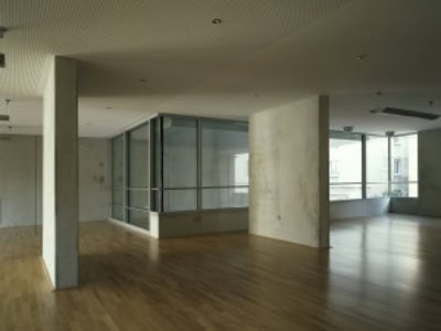 <p>© RUNSER / PRANTL architekten, SOS-Kinderdorf Wien Familienrathaus, 1210 Wien, Österreich, 2006, Kinderdorf, Betreutes Wohnen, Kinder, Psychiatrie, Fotograf Margherita Spiluttini</p>