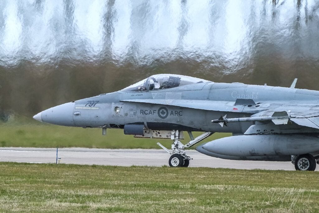 Aviation Portfolio, Candian friends f18