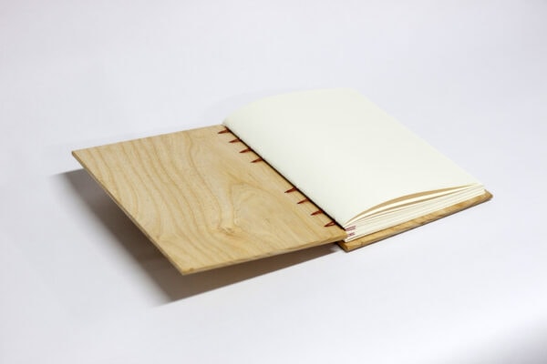 Libro de madera de haya