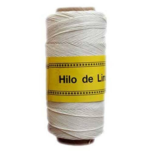 Bobina de hilo de lino blanco