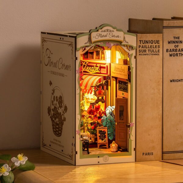 Vista general del Book Nook Floral Corner