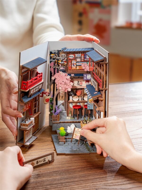 Sakura wine alley 03 Book nook (separadores de estantería)