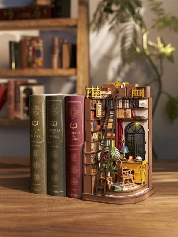 Silent corner study 07 Book nook (separadores de estantería)