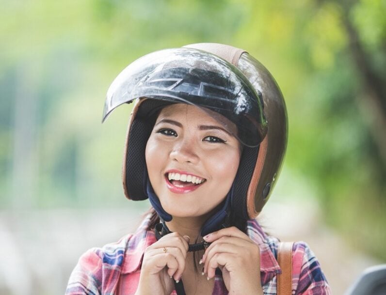 Trik Aman bagi Penumpang Wanita Saat Menaiki Ojek Online